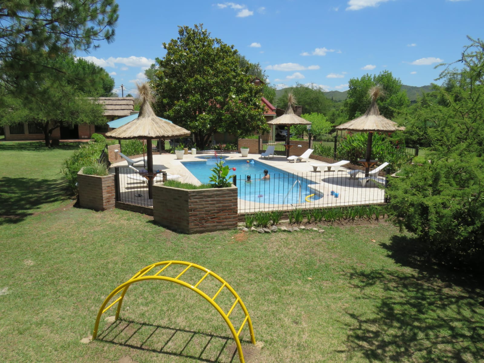 Zona de relax en pileta